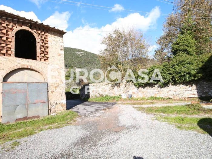Casa con 5 locali in vendita in Via di Vaccoli, San Lorenzo a Vaccoli, Lucca