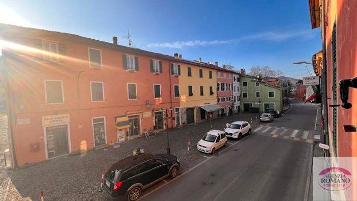 Appartamento con 5 locali in vendita in Piazza dell'Indipendenza, Centro, Pontinvrea
