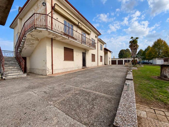 Appartamento con 6 locali in vendita in Strada dell'Ospedaletto, Bertesina, Vicenza