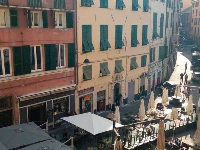 Appartamento quadrilocale in vendita in Piazza delle Erbe, Molo, Genova