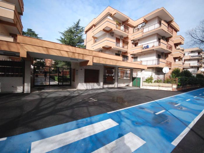 Appartamento con 5 locali in vendita in Via Michelantonio Fini, Macchia Gialla Ordona Sud, Foggia