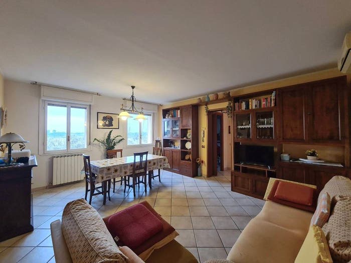Appartamento trilocale in vendita in Via Umberto Tonini, Cognento, Modena