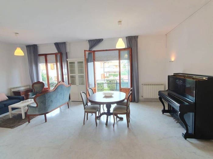 Appartamento con 5 locali in vendita in Marina di Massa Centro, Massa