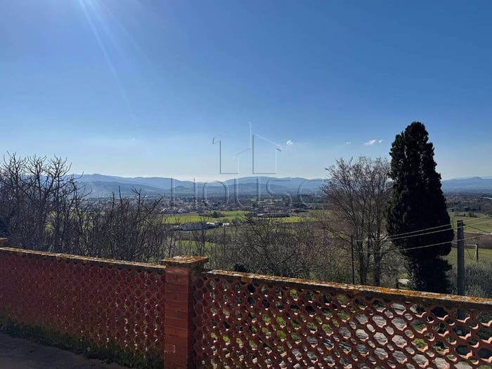 Casa con 6 locali in vendita in Vocabolo Passerina, Città di Castello