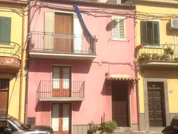 Casa con 5 locali in vendita in Via Dei Galli No Number, Vizzini