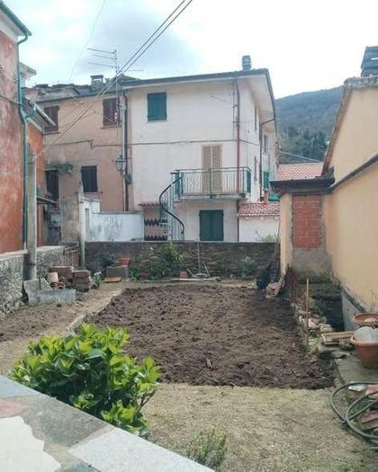 Casa quadrilocale in vendita in Altagnana, San Carlo Antona, Massa