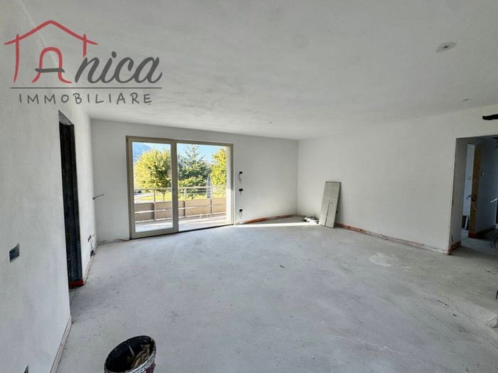 Appartamento quadrilocale in vendita in Via Guglielmo Marconi, Centro, Caldonazzo