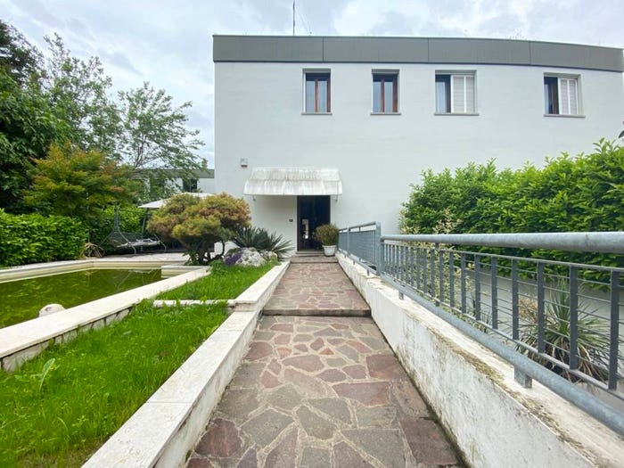 Casa con 5 locali in vendita in VIA MATTEOTTI, Centro, Noventa Vicentina
