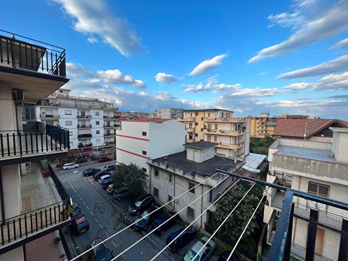 Appartamento bilocale in vendita in Vico Giuseppe Garibaldi, Bovalino