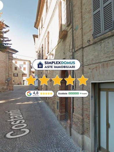 Casa con 6 locali in vendita in Via Cavour, Centro, Corridonia