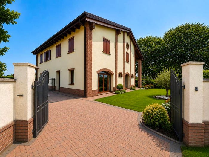 Casa con 5 locali in vendita in Via Pellicciari, Malalbergo