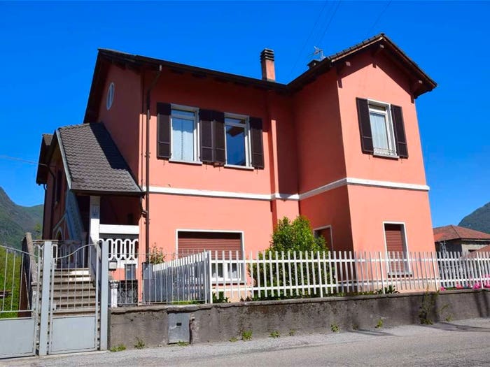 Appartamento con 5 locali in vendita in via Mario Massari, Centro, Pieve Vergonte