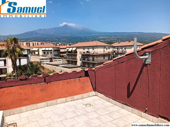 Casa bilocale in vendita in Via Lucio Lupo, Centro, Riposto
