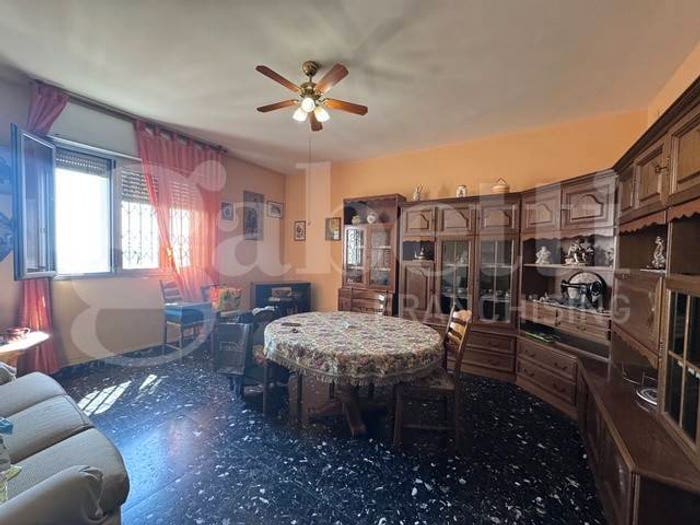 Appartamento con 5 locali in vendita in Via Benvenuto Cellini, Massarenti, Bologna