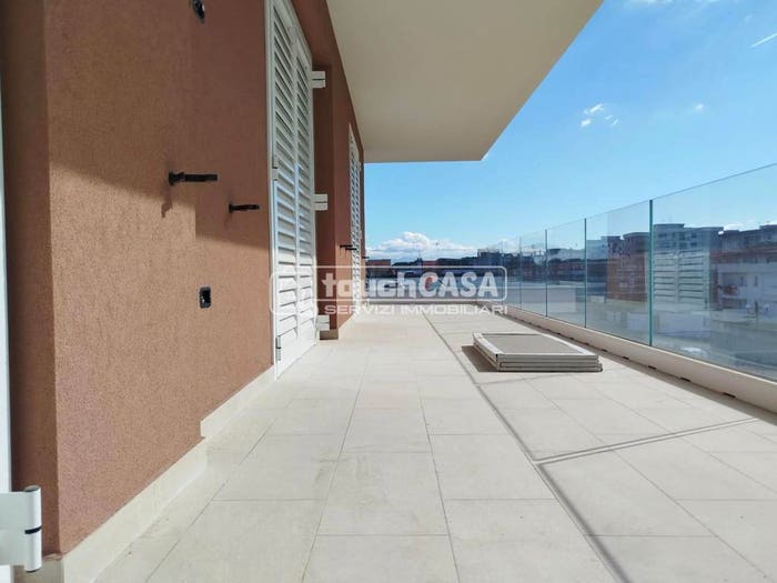 Appartamento quadrilocale in vendita in Via Carlo Pezone, Parete