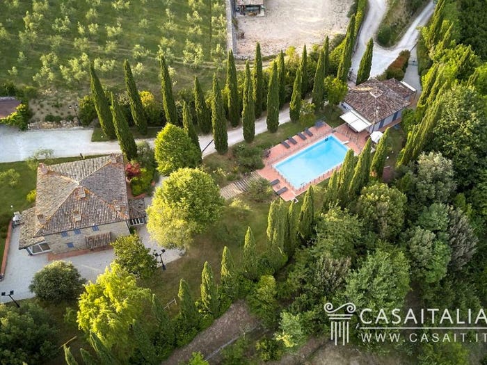 Casa con 6 locali in vendita in Villa San Faustino, Massa Martana