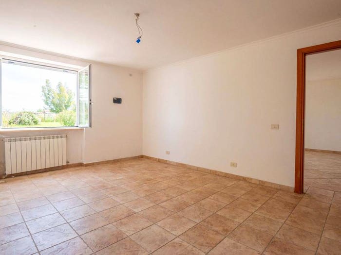 Casa quadrilocale in vendita in Via delle Pantane, Anguillara Sabazia