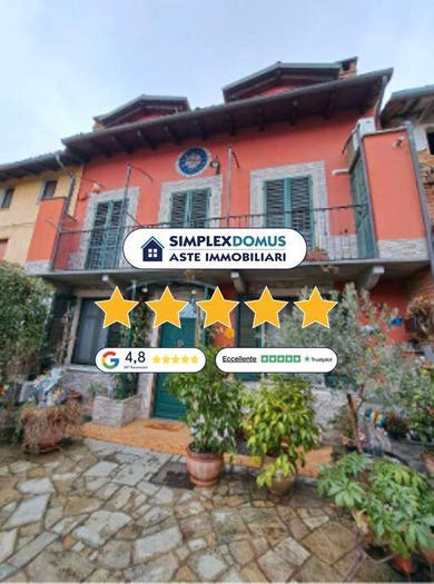Casa con 6 locali in vendita in Via Cavour, Centro, Quattordio