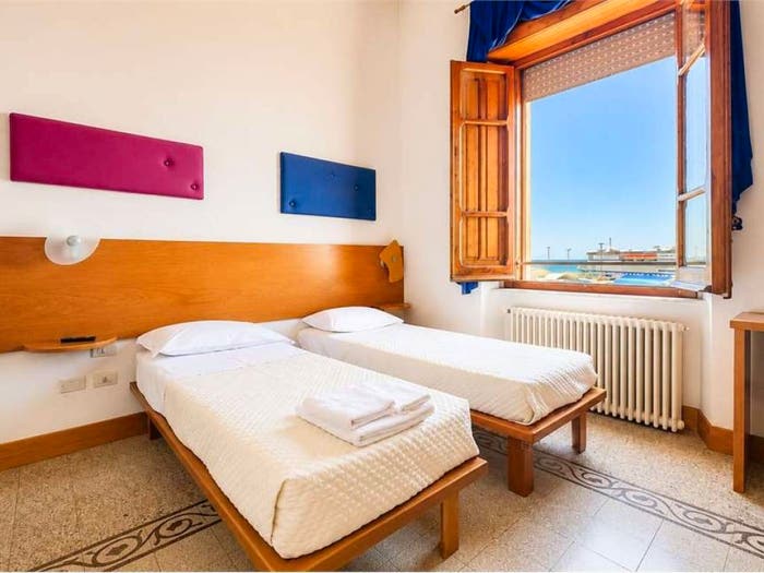 Appartamento quadrilocale in vendita in Viale la Plaia, La Plaia, Cagliari
