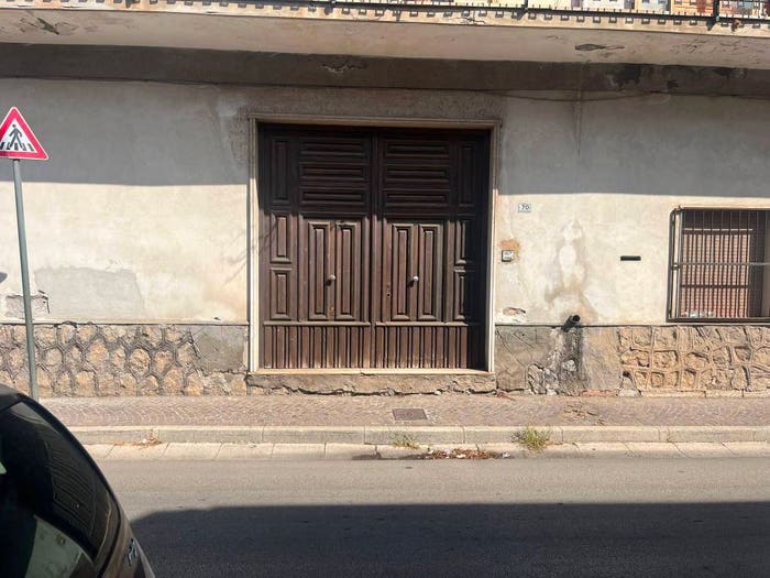 Appartamento con 6 locali in vendita in Via Generale Giardini, Mondragone