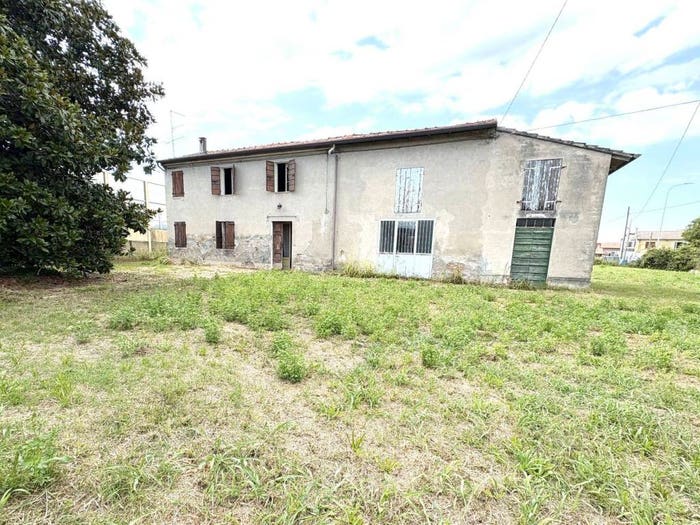 Casa con 6 locali in vendita in Via Nuvolé, Centro, Nogara