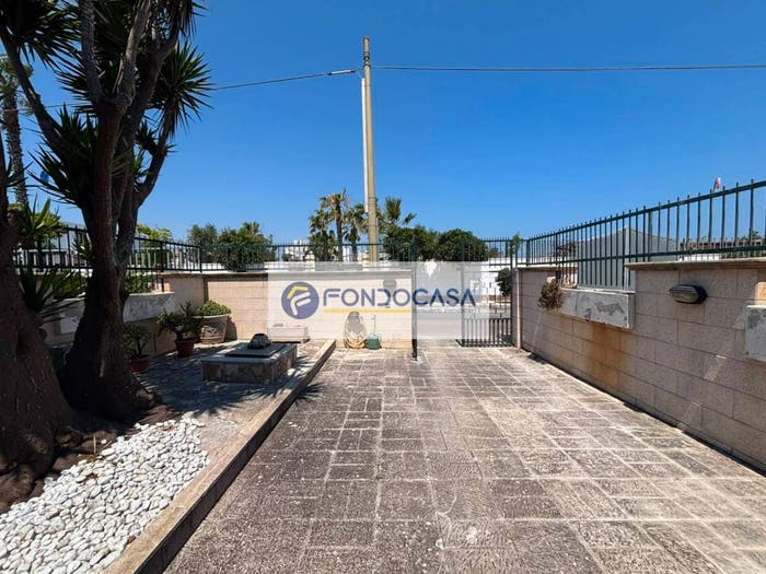Appartamento trilocale in vendita in via antonio pigafetta, San Cataldo, Lecce