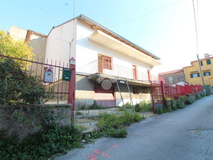 Casa con 6 locali in vendita in Via Monticello, San Leucio Briano, Caserta