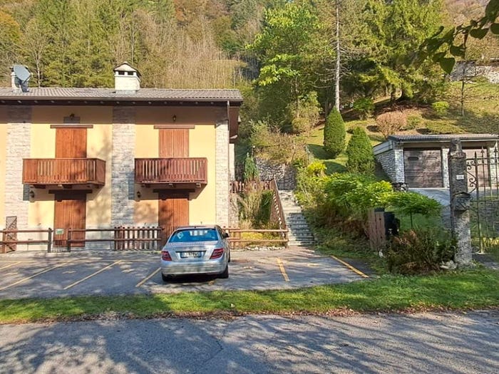 Casa trilocale in vendita in Via del Lago, Cassiglio