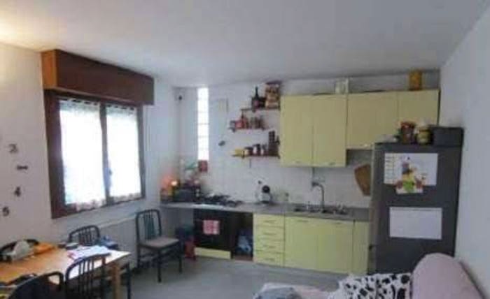 Appartamento con 5 locali in vendita in Via A Mantegna, Eremo, Curtatone