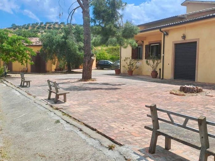 Casa con 6 locali in vendita in Viale delle Fonti, Spezzano Albanese