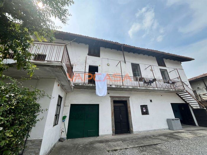 Casa con 6 locali in vendita in VIA SAN MARTINO, Centro, Cologno al Serio