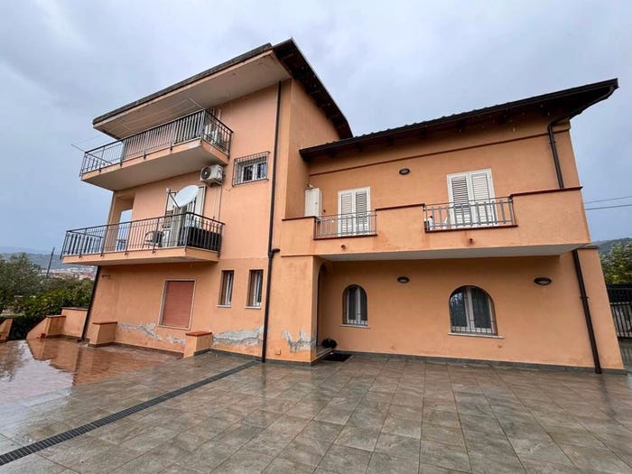 Casa con 6 locali in vendita in Via Monsignor Azio Davoli, Nicastro Sambiase, Lamezia Terme