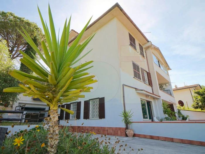 Appartamento quadrilocale in vendita in Via Villalba, Mentana