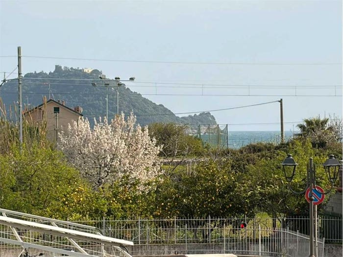 Appartamento con 5 locali in vendita in Rione Tiziano, Centro, Albenga