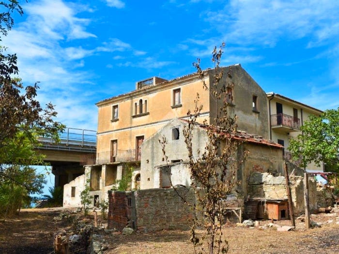 Case in Vendita e in Affitto - 2