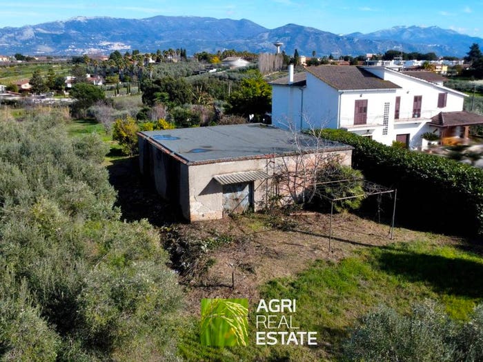 Casa trilocale in vendita in Via Appia Nord, Centro, Cisterna di Latina