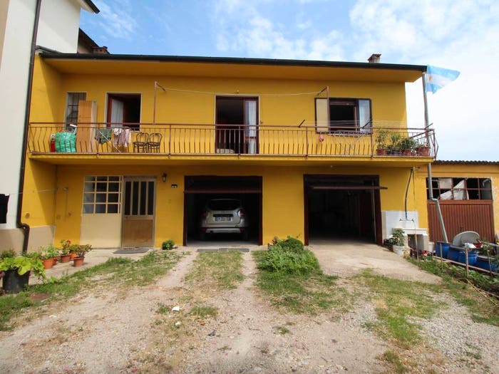 Appartamento con 5 locali in vendita in Via Trento, Centro, Montebello Vicentino