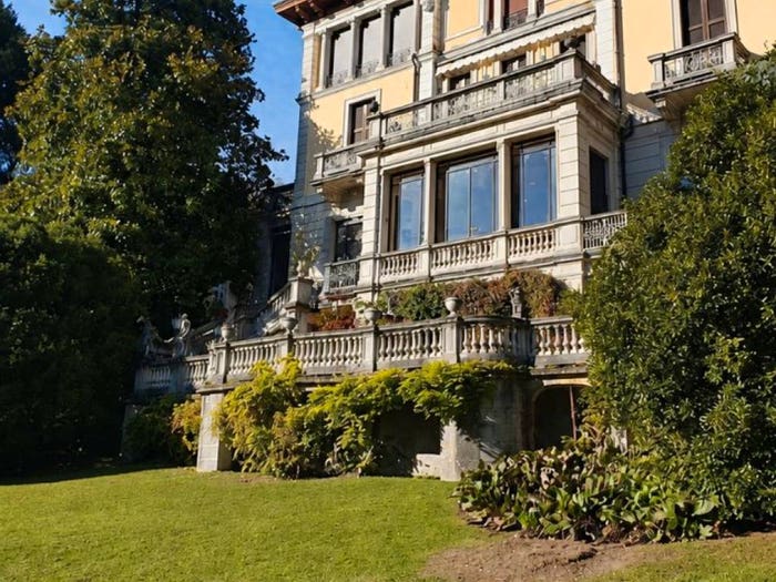 Appartamento con 6 locali in vendita in Via Giuseppe Mazzini, Castello Cabiaglio