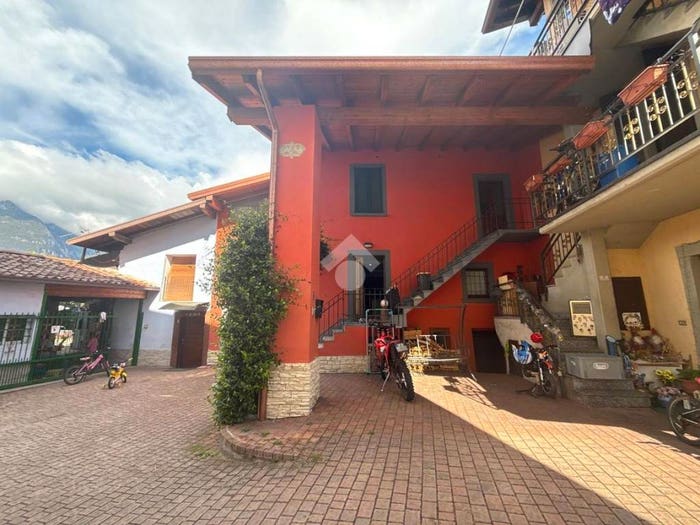 Appartamento con 5 locali in vendita in Via Valerina, Centro, Pian Camuno