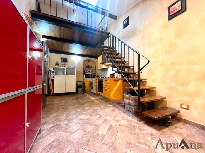 Appartamento trilocale in vendita in Pza della Conca, Centro, Massa
