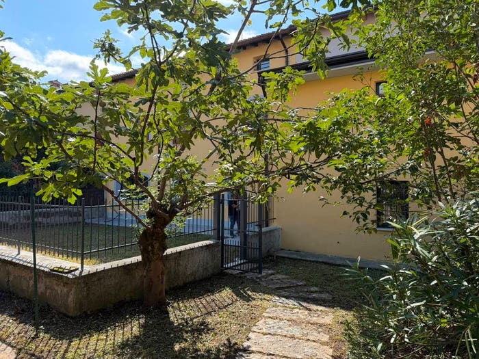 Appartamento quadrilocale in vendita in Via Montedenno, Mompiano Costalunga, Brescia