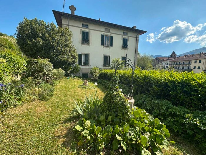 Appartamento con 6 locali in vendita in Via dei Mille, Centro, Pontremoli