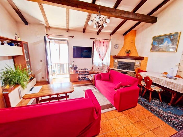 Casa bilocale in vendita in Via Cesare Battisti, Borgo, Borgo Valsugana
