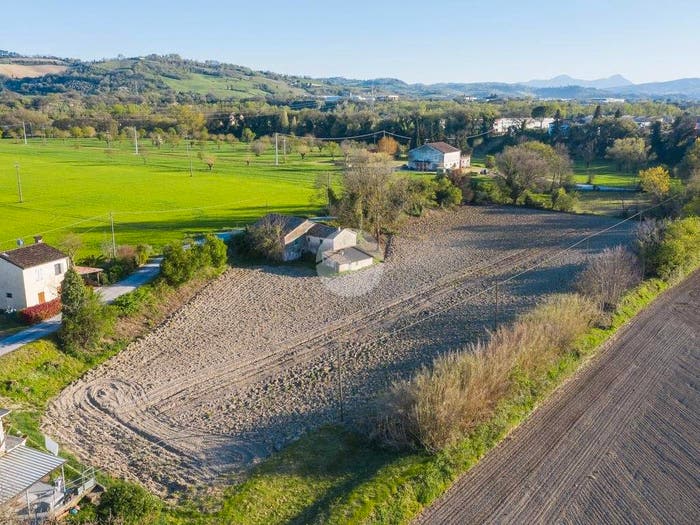 Casa con 6 locali in vendita in Via sacca, Colli al Metauro