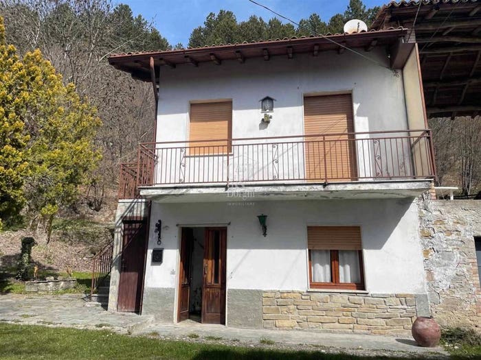 Casa trilocale in vendita in Frazione casa Rocchi, Casa Rocchi Crotta, Romagnese