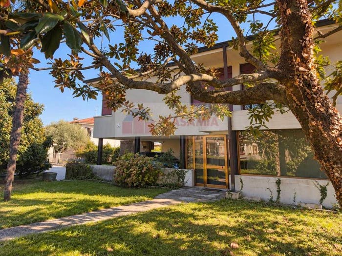 Casa con 6 locali in vendita in Via Postumia Est, Momesso, San Biagio di Callalta