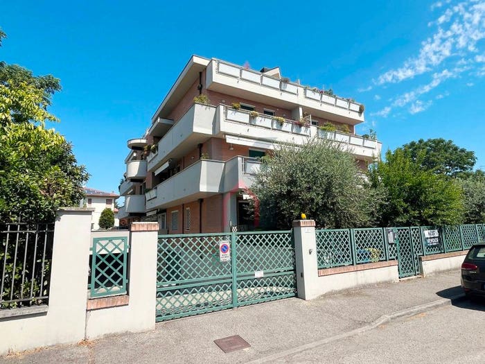 Appartamento trilocale in vendita in Parco Urbano Piscina, Forlì