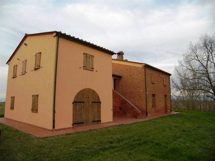 Appartamento con 6 locali in vendita in Cortona