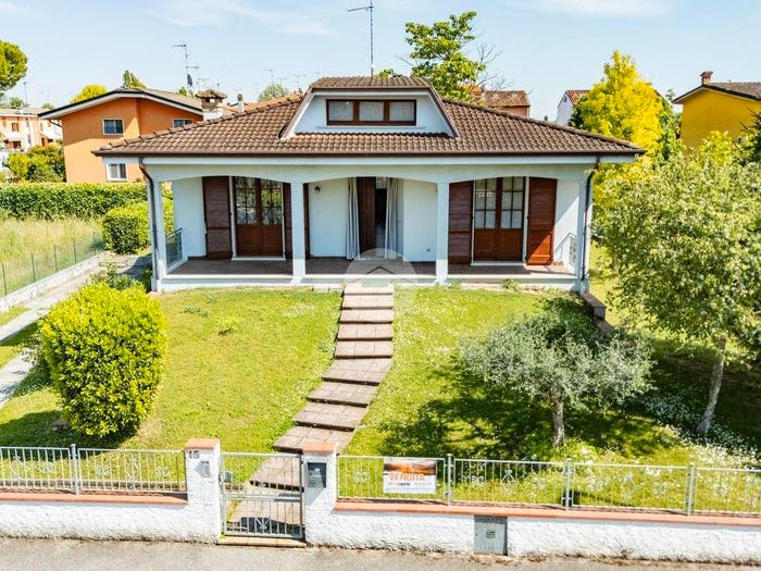 Casa trilocale in vendita in Via Bodini G e M, Centro, Castellucchio