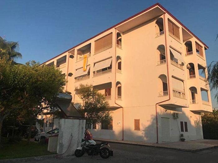 Appartamento trilocale in vendita in SS, Nocera Scalo, Nocera Terinese